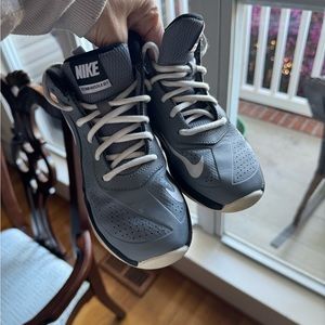 Nike Boys 2Y high top sneakers. Great used condition!